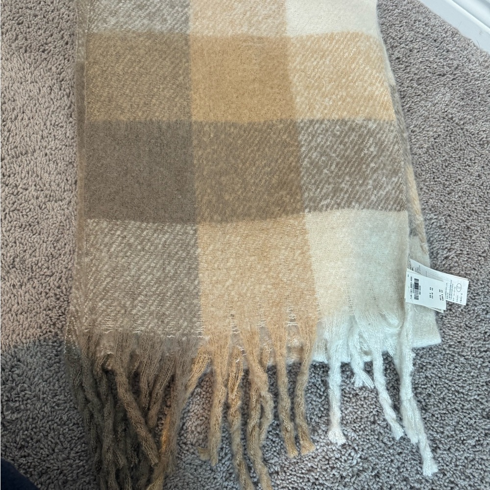 Abercrombie Plaid Fringe Scarf